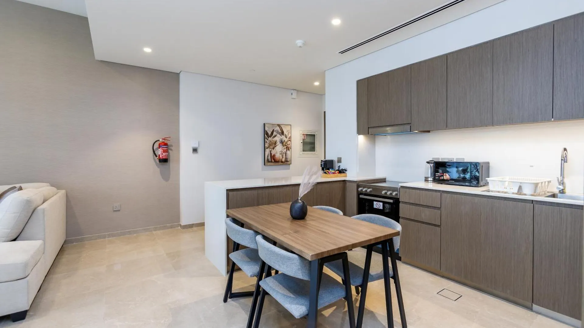 Brand New 1Br Apartment Near Burj Khalifa & Dubai Mall - Allsopp & Allsopp